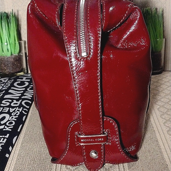 Michael Kors Burgundy Patent Barrel Bag - Picture 5 of 16